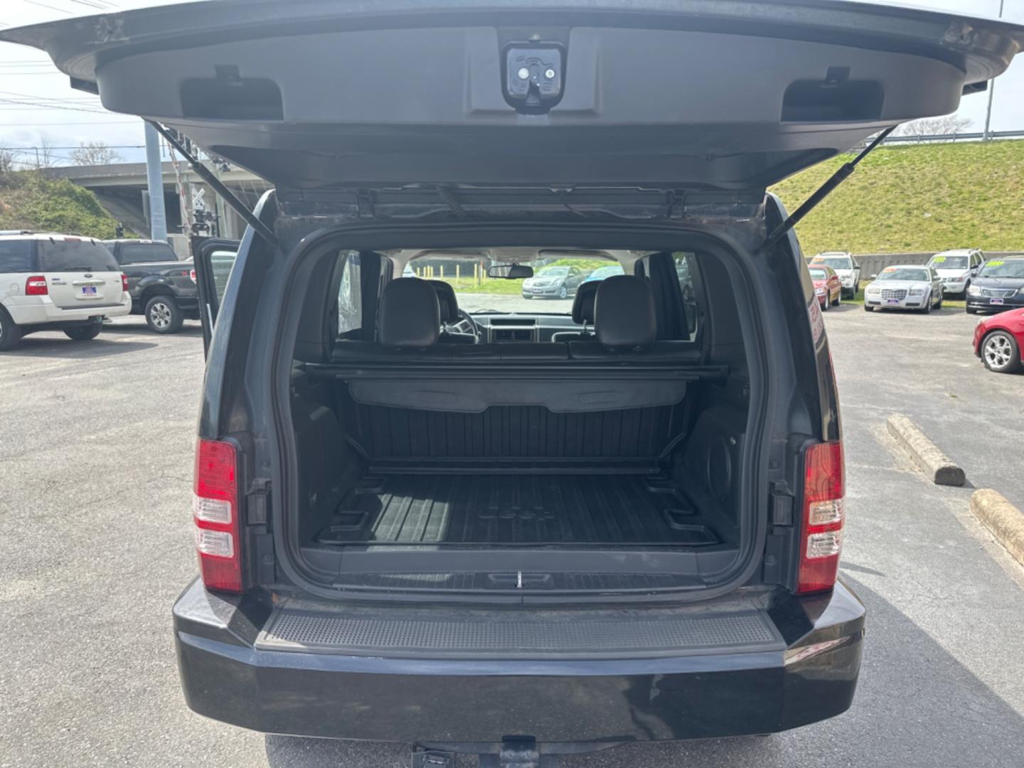 2012 Black Jeep Liberty Limited Jet 4WD (1C4PJMFK8CW) with an 3.7L V6 SOHC 12V engine, 4-Speed Automatic transmission, located at 5700 Curlew Drive, Norfolk, VA, 23502, (757) 455-6330, 36.841885, -76.209412 - Photo#10